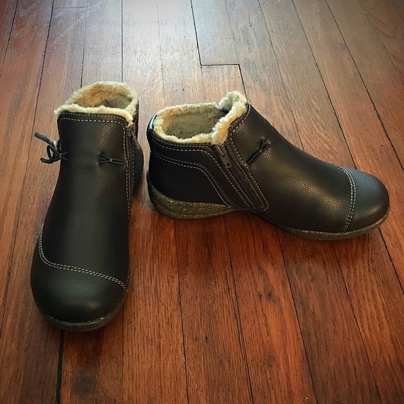 Clarks Collection Roseville Aster Leather Ankle Boots - Picture 1 of 7